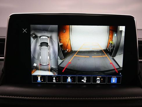 Used 2022 GMC Yukon XL SLT w/ SLT Premium Package AWD/4WD image 20