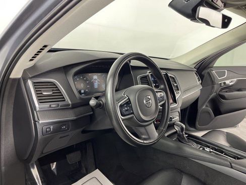 Used 2020 Volvo XC90 T6 Momentum AWD/4WD image 16
