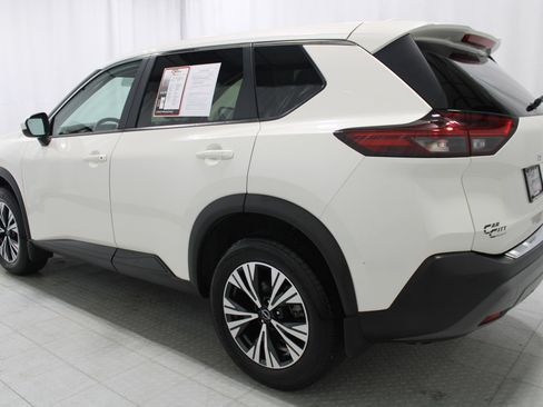 Used 2023 Nissan Rogue SV FWD image 8