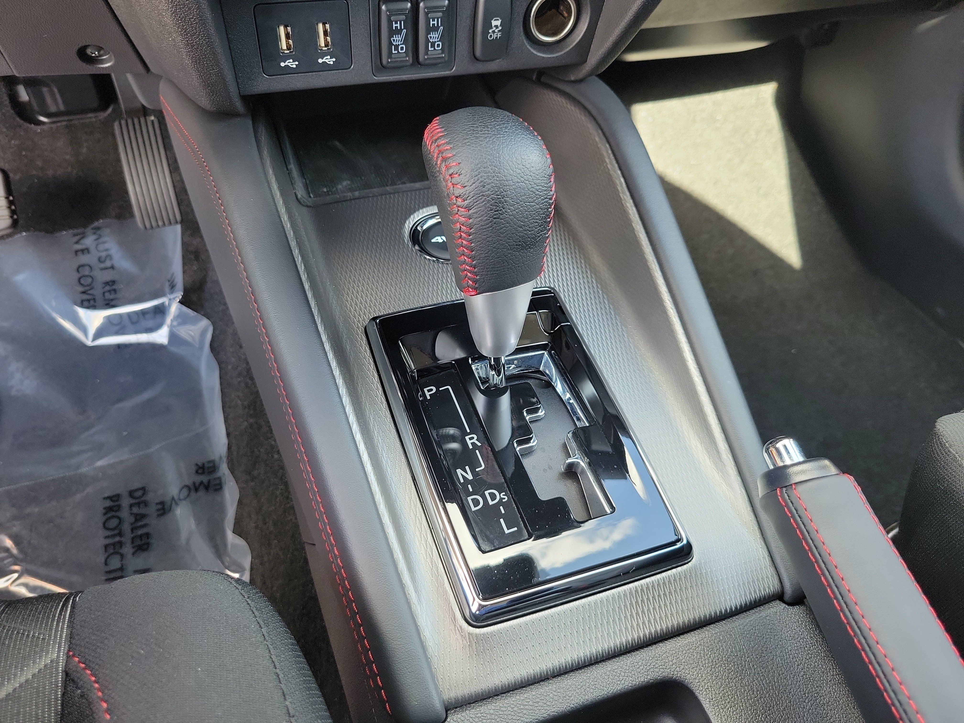 Used 2026 Mitsubishi Outlander Sport LE AWD/4WD image 24