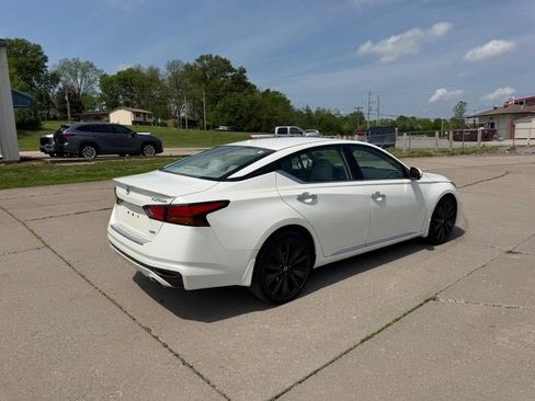Used 2019 Nissan Altima 2.5 Platinum AWD/4WD image 3