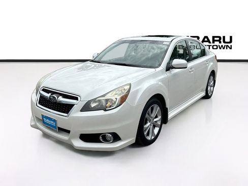 Used 2013 Subaru Legacy 2.5i Premium AWD/4WD image 3