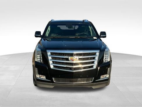 Used 2017 Cadillac Escalade ESV Premium Luxury image 8