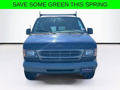 Used 2001 Ford E-350 and Econoline 350 Super Duty RWD image 2