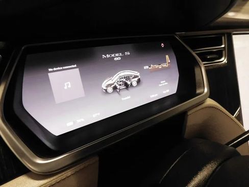 Used 2013 Tesla Model S RWD image 31