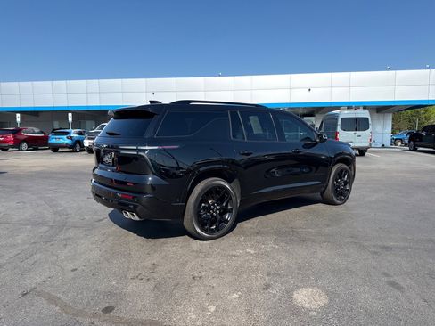 Used 2024 Chevrolet Traverse RS w/ LPO, Floor Liner Package FWD image 3