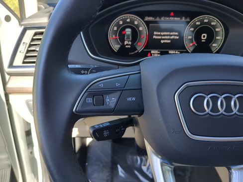 Certified 2025 Audi Q5 2.0T Premium Plus image 33