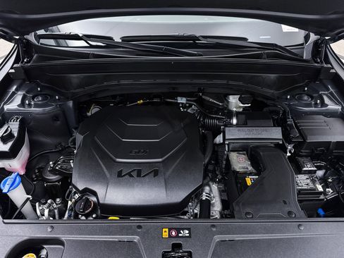 Used 2024 Kia Telluride SX X-Line image 3