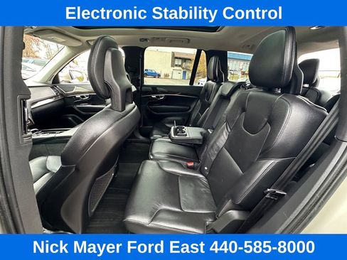 Used 2018 Volvo XC90 T6 Momentum w/ Convenience Package image 19