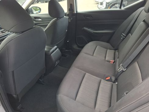 Used 2024 Nissan Altima 2.5 SV FWD image 20