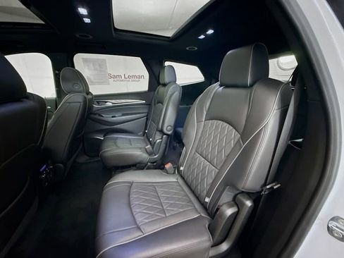 Used 2023 Buick Enclave Avenir image 26
