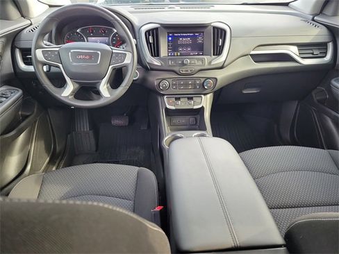 Used 2024 GMC Terrain SLE w/ Elevation Edition image 14