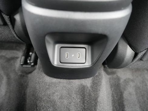 Used 2025 Hyundai Elantra SEL image 18