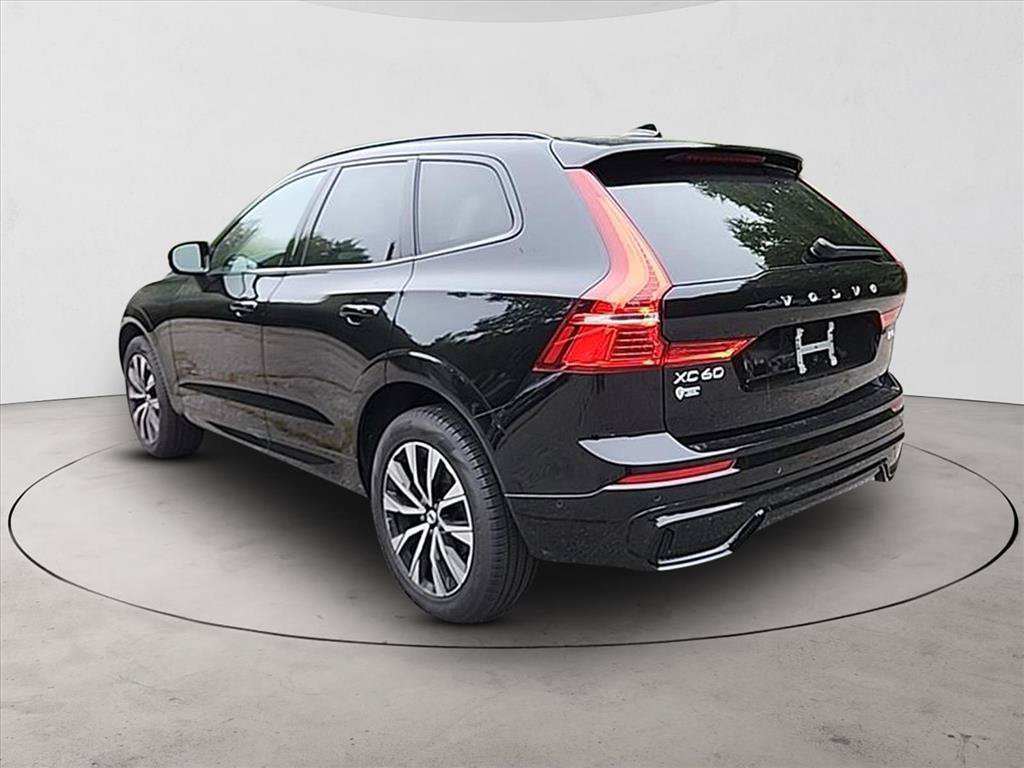 Certified 2025 Volvo XC60 B5 Plus w/ Climate Package AWD/4WD image 3