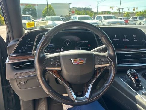 Used 2024 Cadillac Escalade ESV Luxury w/ LPO, Floor Liner Package AWD/4WD image 8