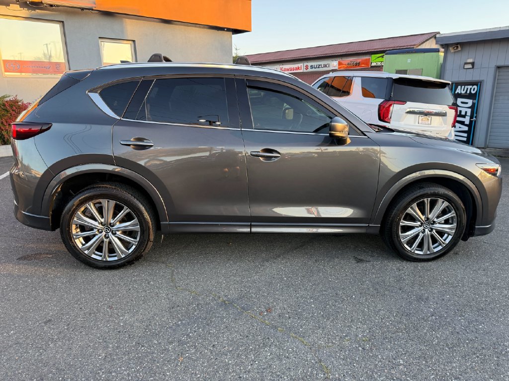 Used 2023 MAZDA CX-5 Signature AWD/4WD image 8