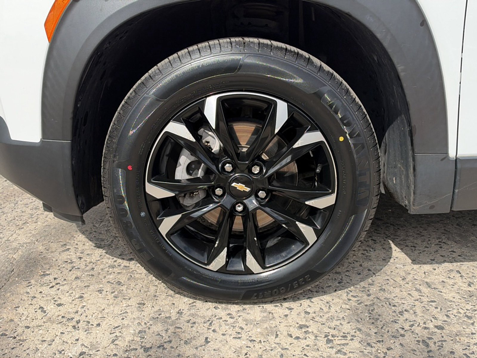 Used 2023 Chevrolet TrailBlazer LT AWD/4WD image 36