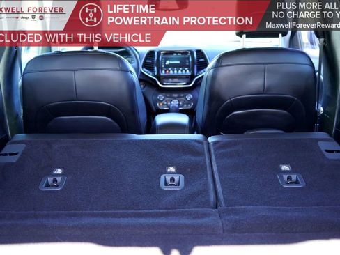 Used 2019 Jeep Cherokee Limited image 28