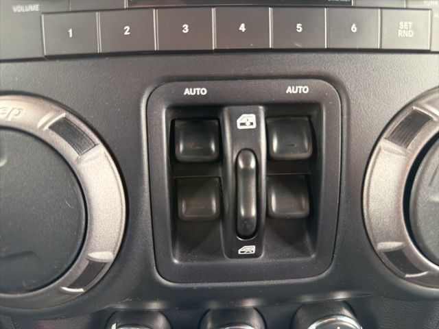Used 2016 Jeep Wrangler Unlimited Sport w/ Quick Order Package 24S AWD/4WD image 17