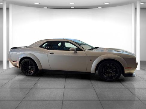 Used 2022 Dodge Challenger R/T Scat Pack RWD image 8