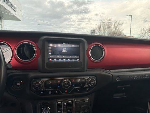 Used 2021 Jeep Wrangler Unlimited Rubicon w/ Steel Bumper Group image 36