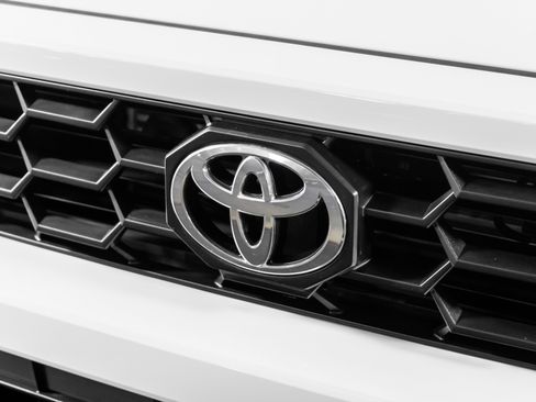 Used 2025 Toyota 4Runner TRD Off-Road image 22