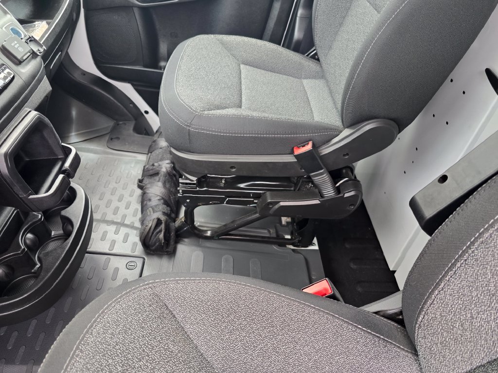 Used 2023 RAM ProMaster 2500 w/ Driver Convenience Group FWD image 26
