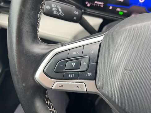 Used 2025 Volkswagen Taos S image 15