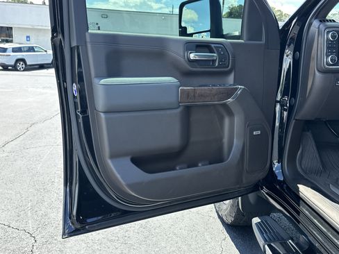 Used 2020 GMC Sierra 2500 Denali w/ Denali Ultimate Package AWD/4WD image 10