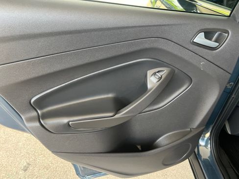 Used 2019 Ford Escape SE AWD/4WD image 10
