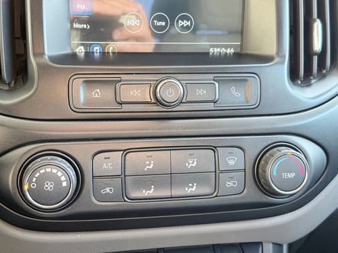 Used 2019 Chevrolet Colorado W/T image 12