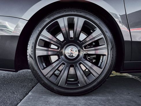 Used 2023 Rolls-Royce Ghost image 19