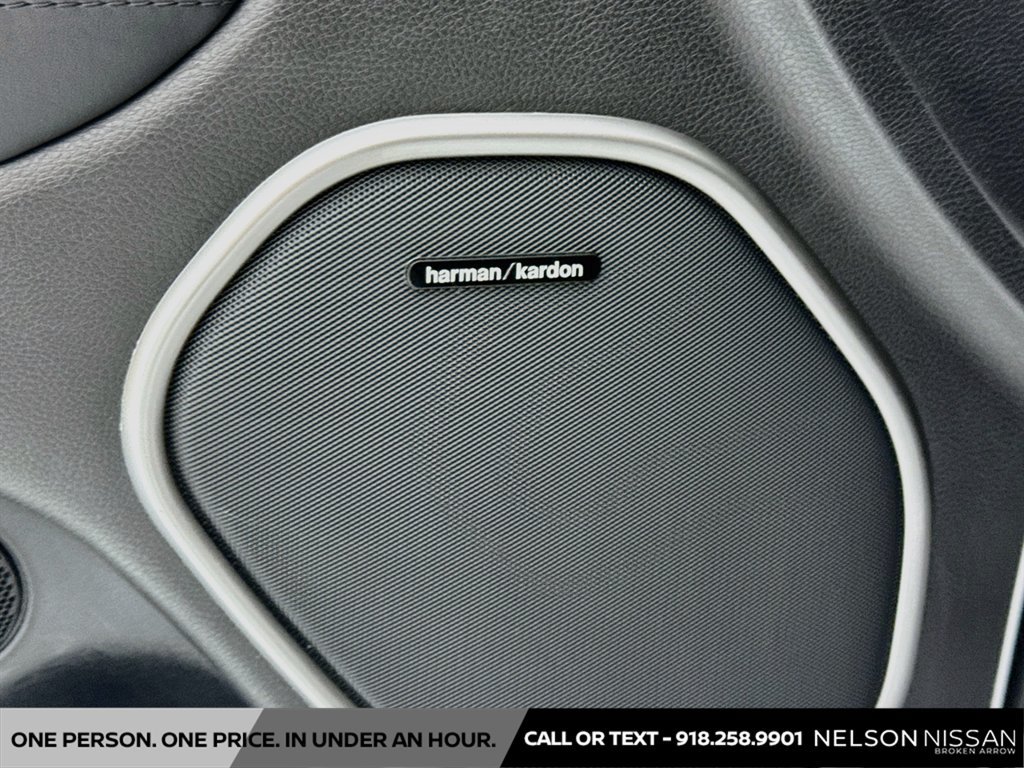 Used 2017 Jeep Grand Cherokee Summit AWD/4WD image 19