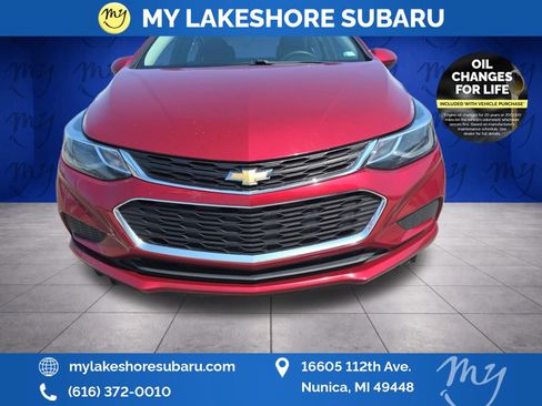 Used 2017 Chevrolet Cruze LT w/ Convenience Package FWD image 2