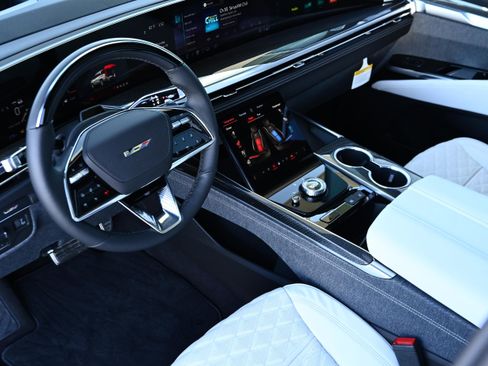 Used 2026 Cadillac Escalade V image 16