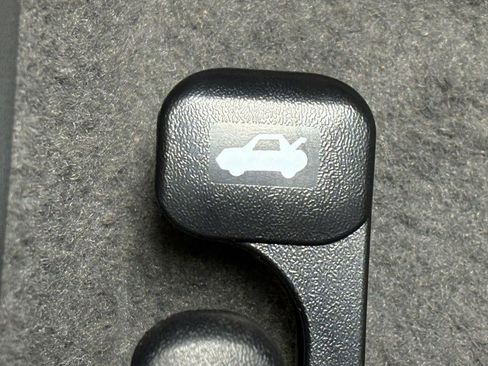 New 2026 Hyundai Elantra Sport FWD image 36