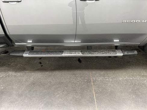 Used 2025 Chevrolet Silverado 2500 LT w/ Convenience Package image 13