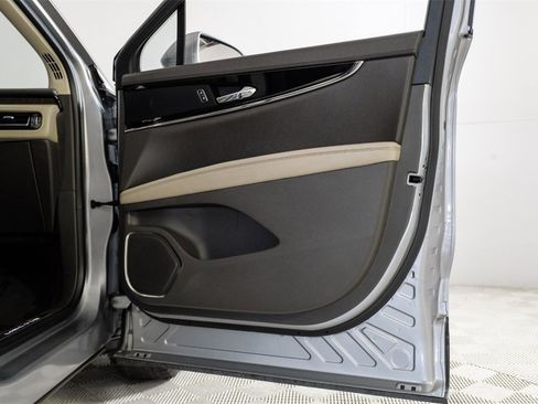 Used 2023 Lincoln Nautilus Reserve image 47