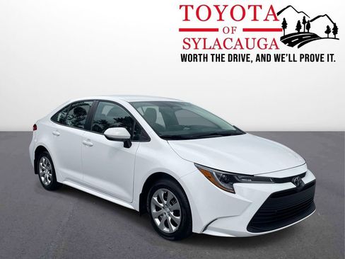 Used 2026 Toyota Corolla LE FWD image 1