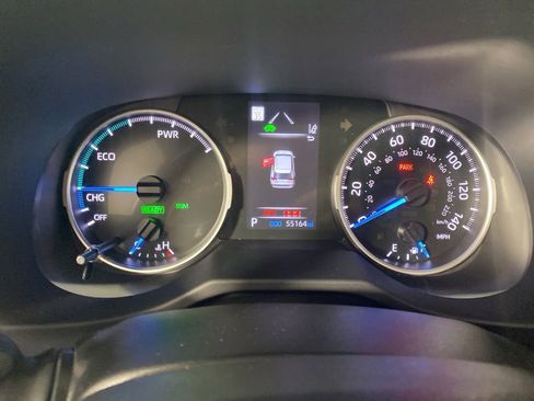 Used 2022 Toyota RAV4 XLE Premium AWD/4WD image 17