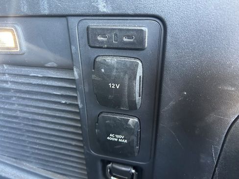 Certified 2025 Ford Expedition Active image 19