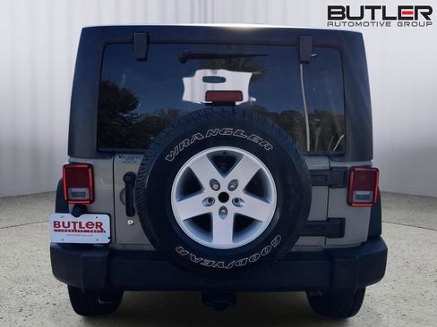 Used 2017 Jeep Wrangler Unlimited Sport w/ Quick Order Package 24S image 4