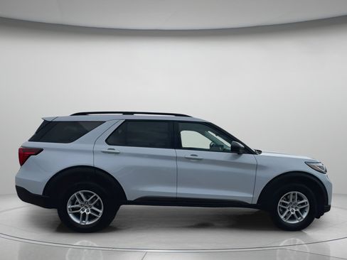 New 2026 Ford Explorer Active image 35