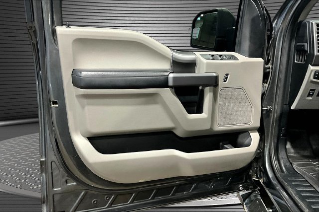 Used 2020 Ford F150 XLT w/ Equipment Group 302A Luxury AWD/4WD image 19