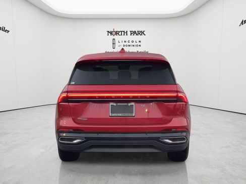 New 2026 Lincoln Nautilus Premier AWD/4WD image 4