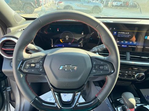 New 2026 Chevrolet Trax RS w/ Sunroof Package FWD image 21