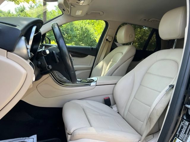 Used 2019 Mercedes-Benz GLC 300 image 13