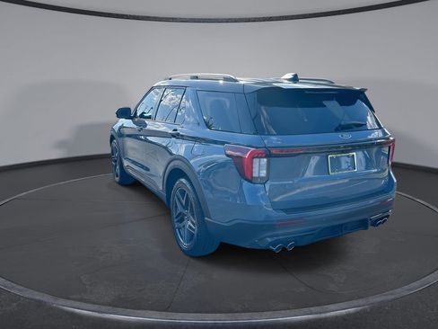Used 2025 Ford Explorer ST AWD/4WD image 10