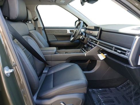 Used 2025 Hyundai Santa Fe Limited FWD image 15