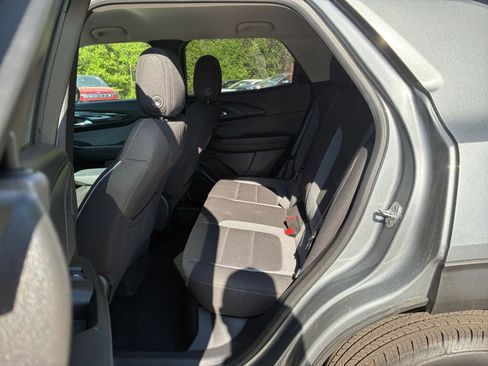 Used 2025 Chevrolet TrailBlazer LT FWD image 23